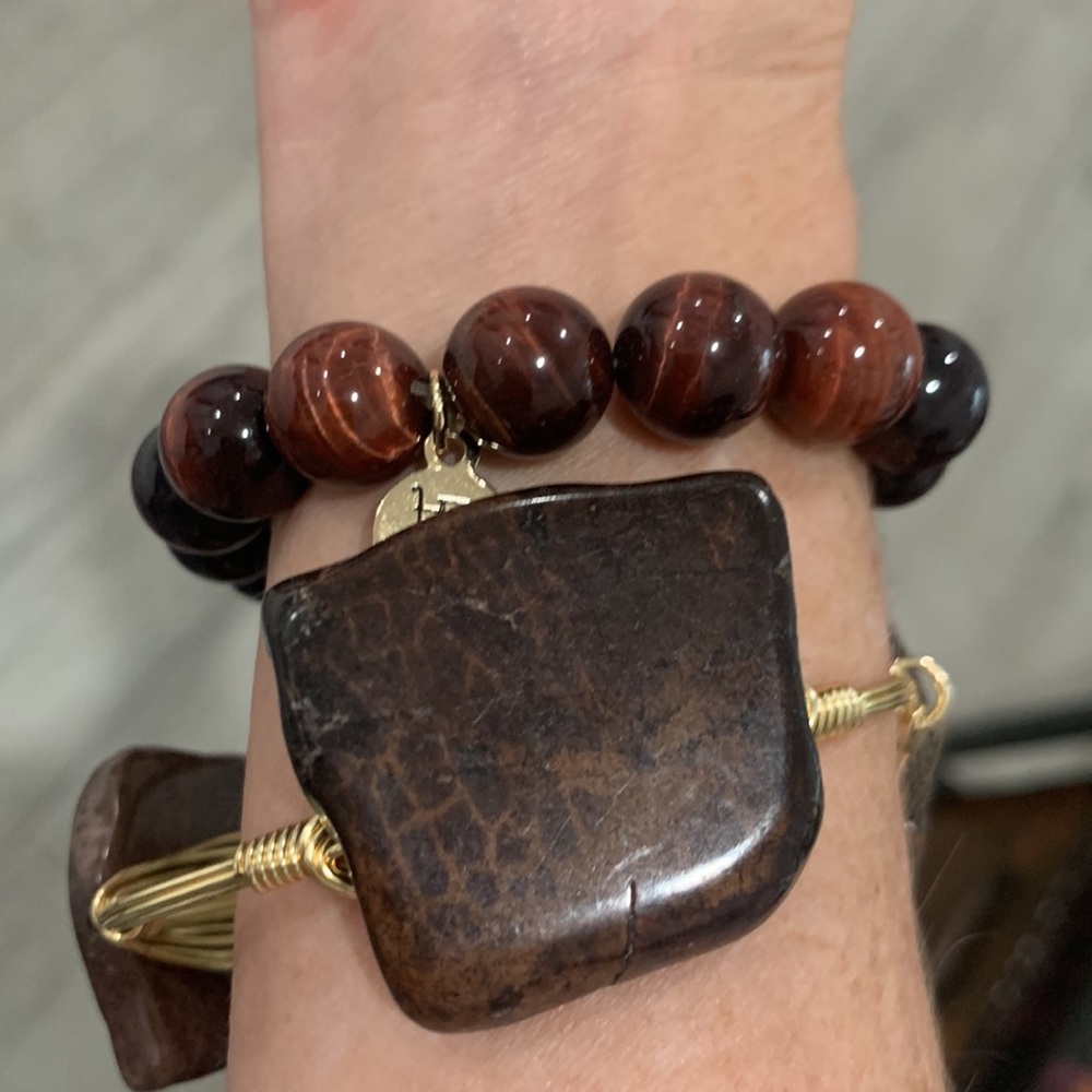 NWOT BOURBON AND BOWETIES SET